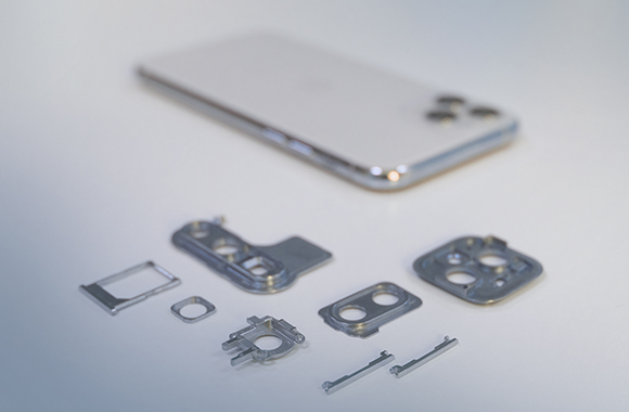 A selection o MIM parts are produced for smart phones (Image PIM International)