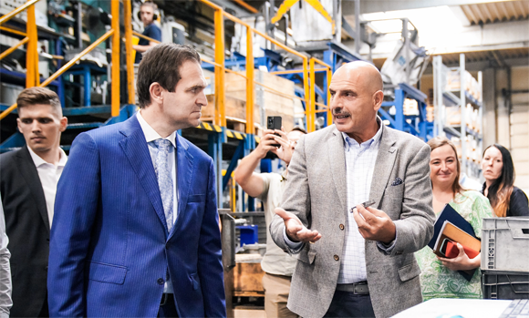 Artur Gevorkyan, Owner & general manager of Gevorkyan a.s. (right) welcomed the Prime Minister of the Slovak Republic, Ľudovít Ódor, during a recent visit to the Gevorkyan facility (Courtesy Gevorkyan)