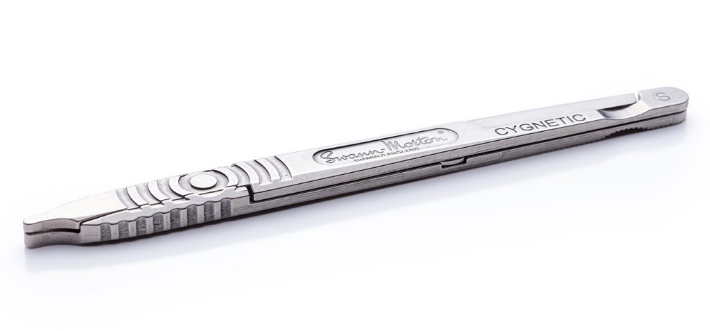 Fig. 17 A 17-4 PH stainless steel surgical handle produced by Metal Injection Moulding and used in the UK’s National Health Service (Courtesy CMG Technologies)