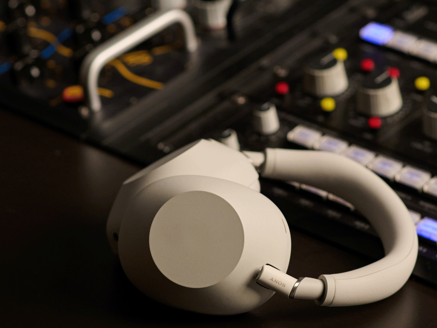 Fig. 1 Sony’s new WH-1000XM6 headphones feature a MIM hinge mechanism – a feature highlighted in the product’s marketing (Courtesy Sony)